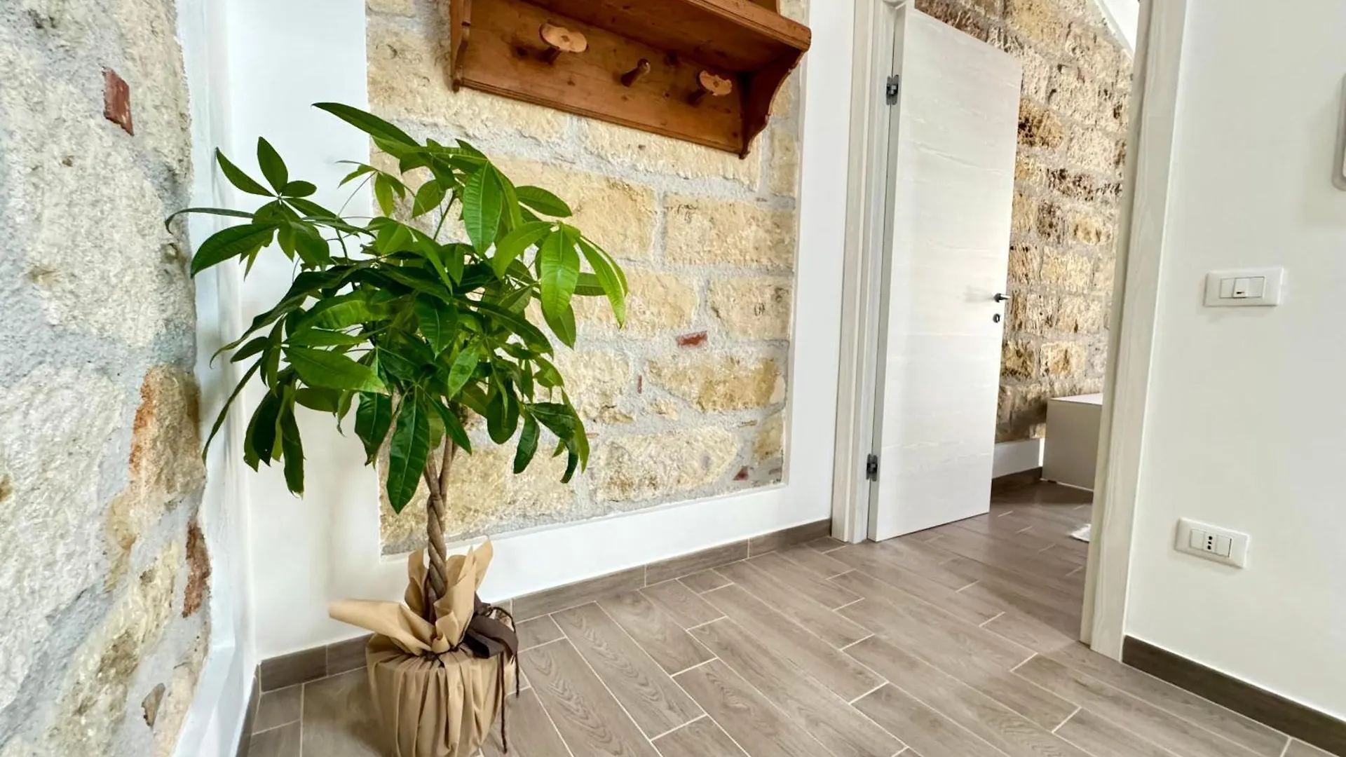 Domus Livi Hotel Cinisi Guest house